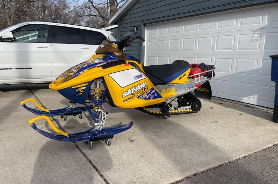 2007 Ski Doo MXZ XRS 800 - Image 4