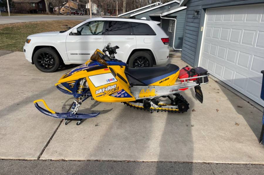 2007 Ski Doo MXZ XRS 800 - Image 5