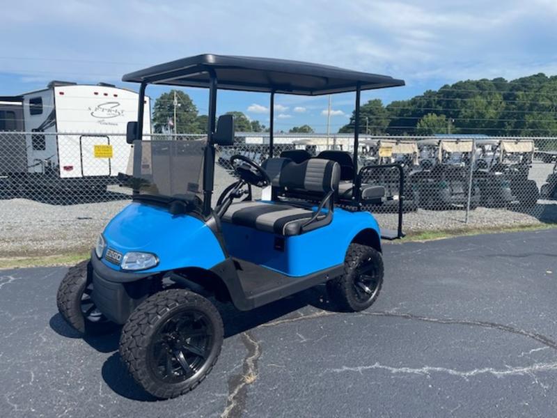2019 E-Z-GO Freedom® RXV® 2+2 (PTV) Electric EZGo Golf Cart For Sale - Image 2