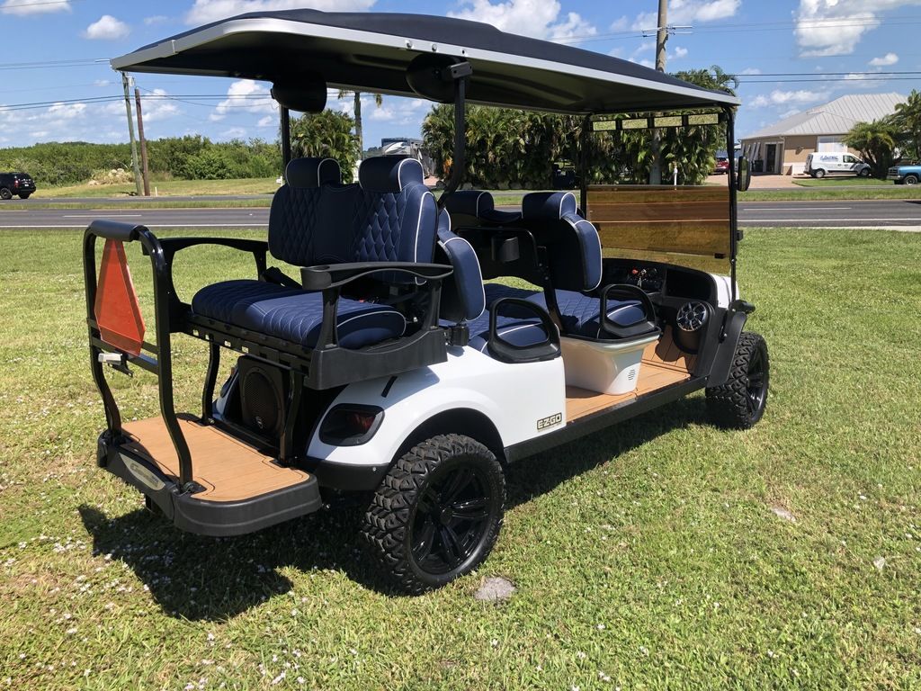 2021 E-Z-GO Express™ L6 Gas Bright White - Image 4