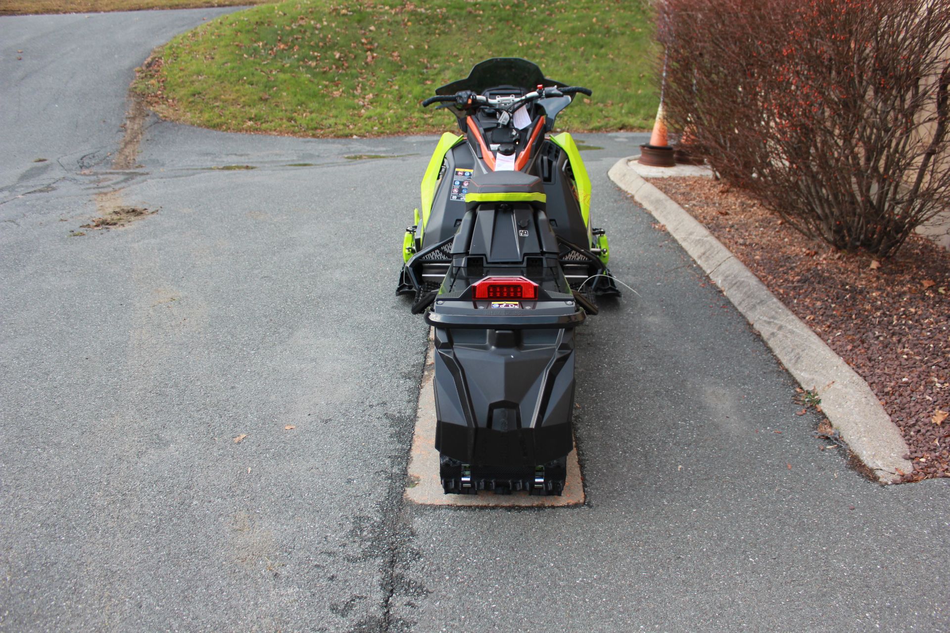 New 2023 POLARIS 2023 PATRIOT BOOST INDY VR1 137 - Image 6