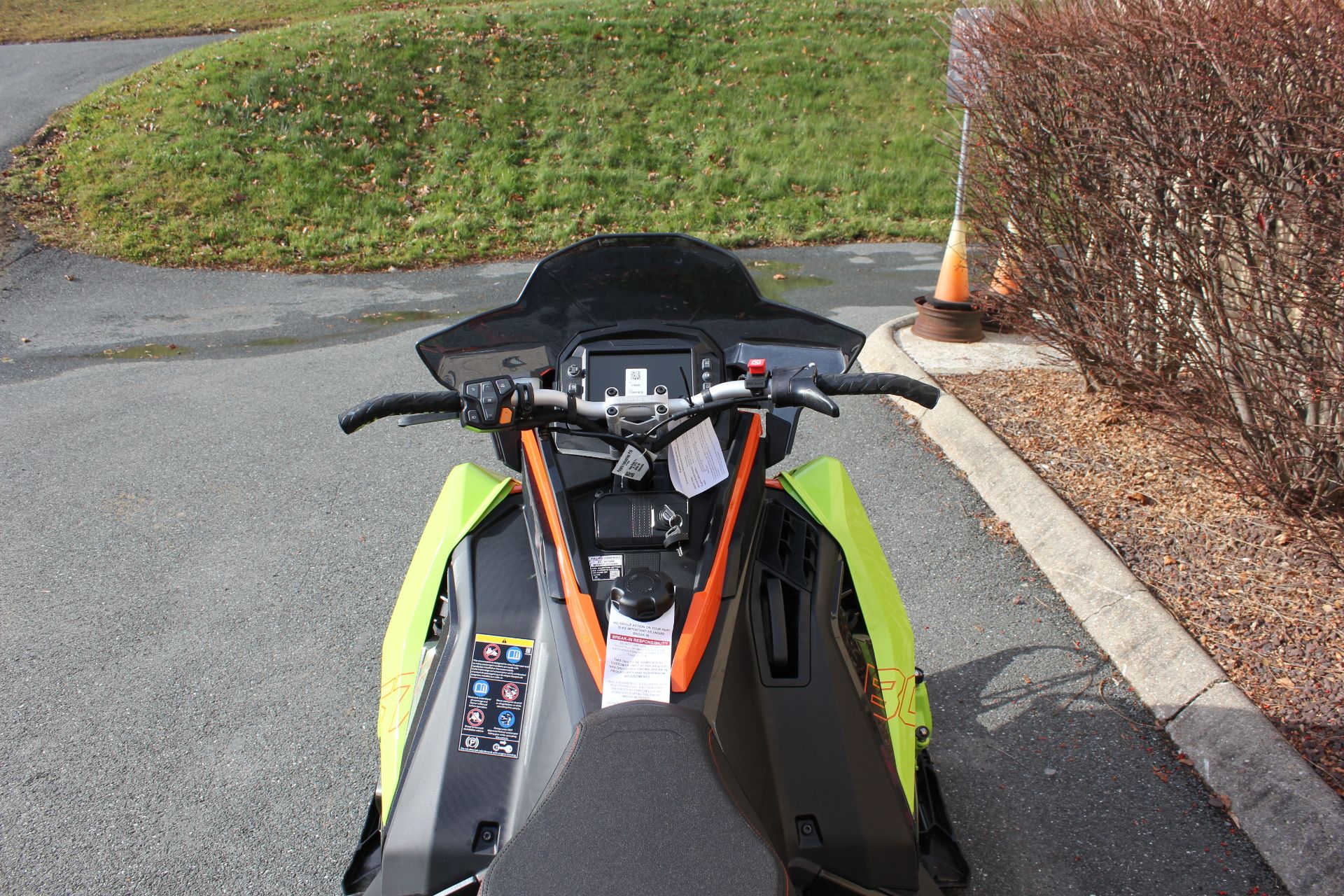 New 2023 POLARIS 2023 PATRIOT BOOST INDY VR1 137 - Image 9