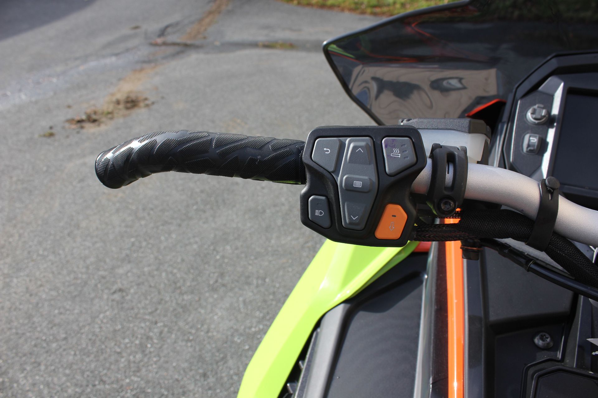 New 2023 POLARIS 2023 PATRIOT BOOST INDY VR1 137 - Image 11