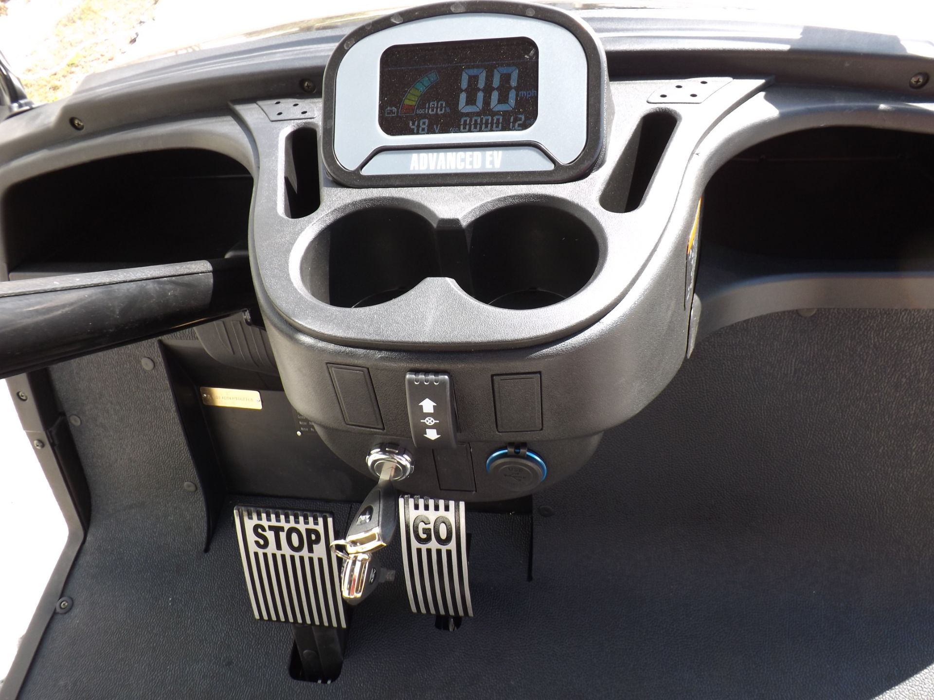 2022 Advanced EV Golf Cart AEV - Image 6