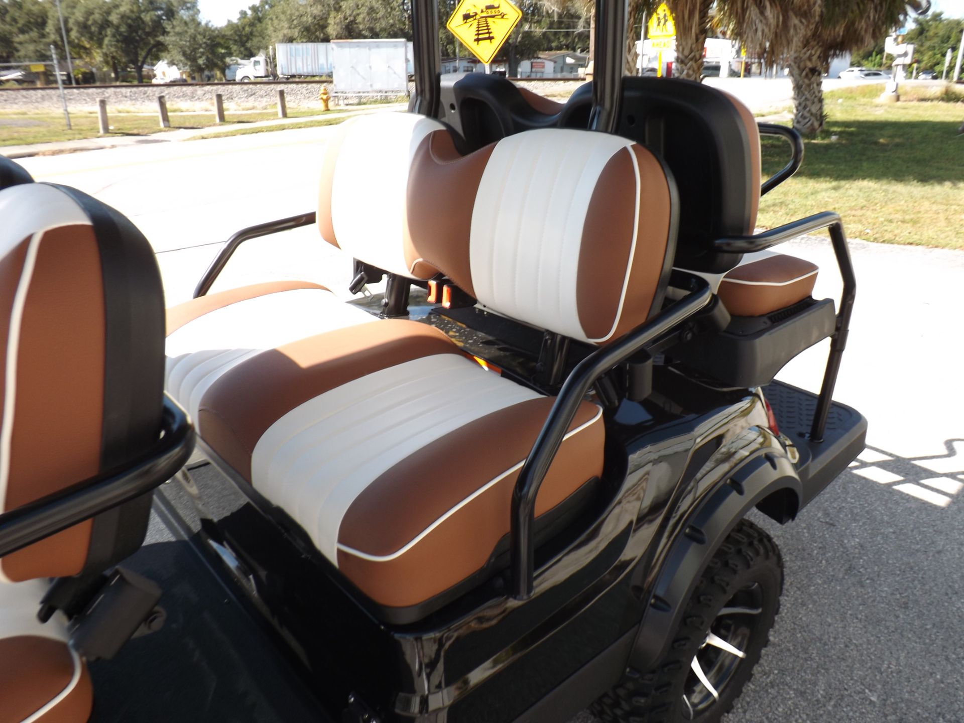 2022 Advanced EV Golf Cart AEV - Image 16