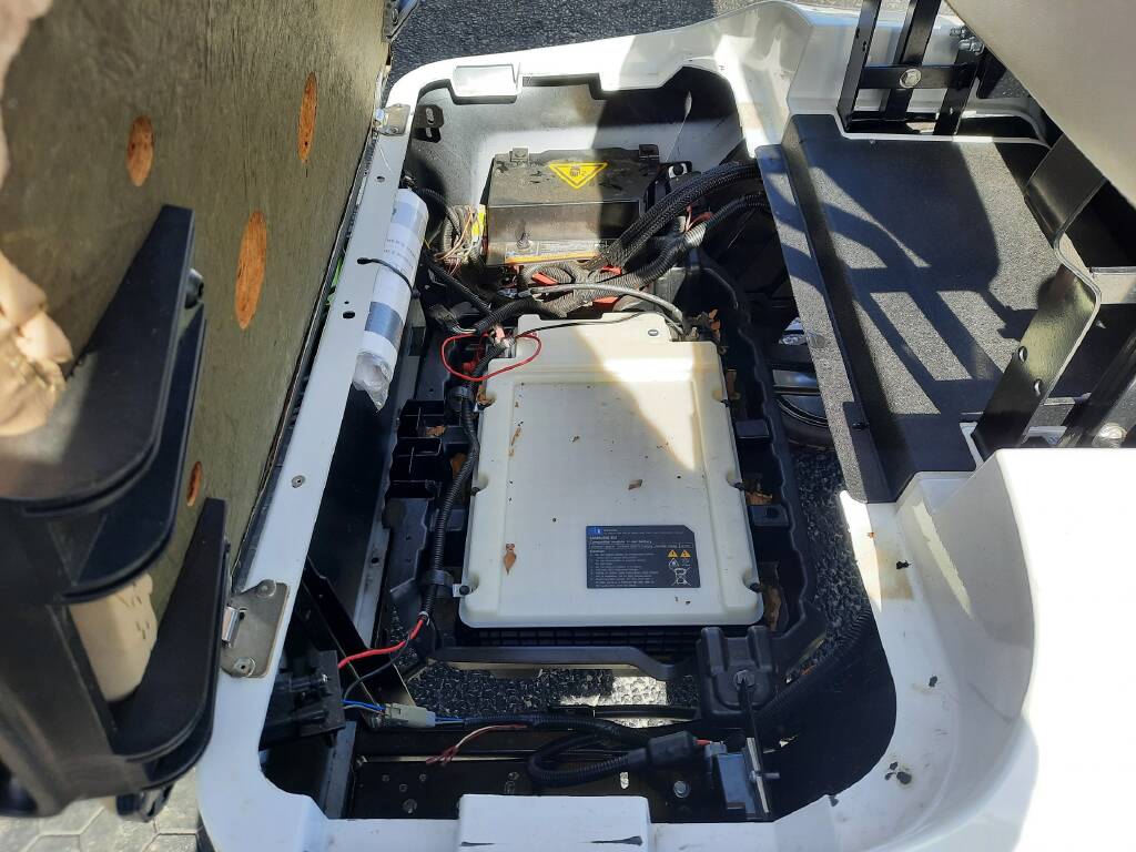 Used 2022 EZ-Go Express S4 ELiTE 2.0 Golf Cart - Image 7