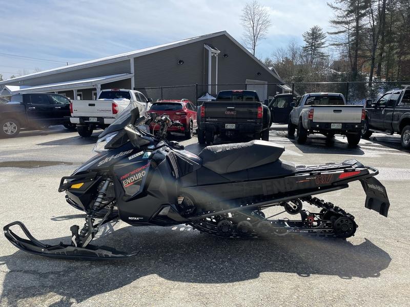 2017 Ski-Doo Renegade® Enduro ROTAX® 1200 4-TEC Ice Ripper XT - Image 8
