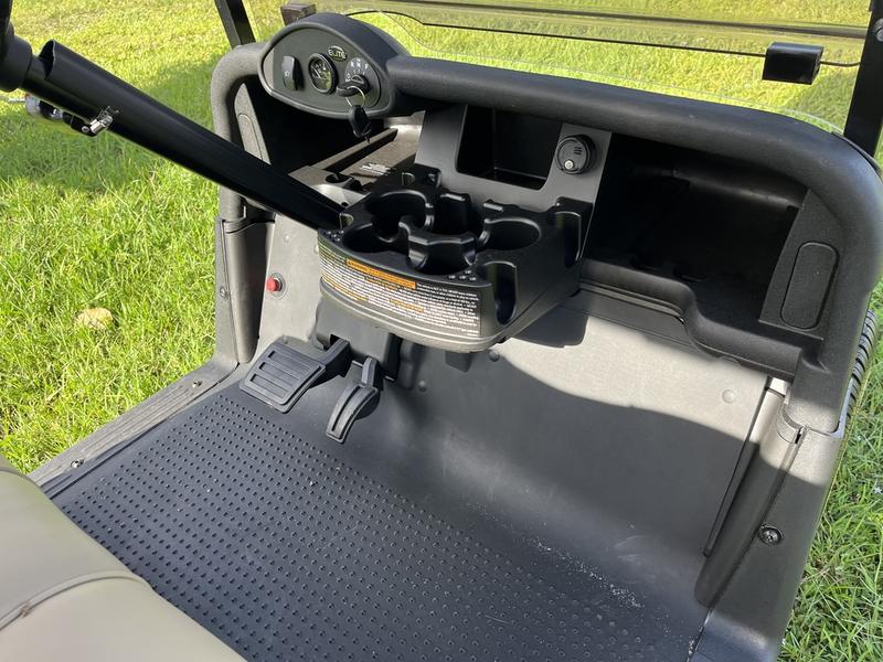 New 2023 E-Z-Go Freedom RXV ELiTE Lithium Inferno Red - Image 2