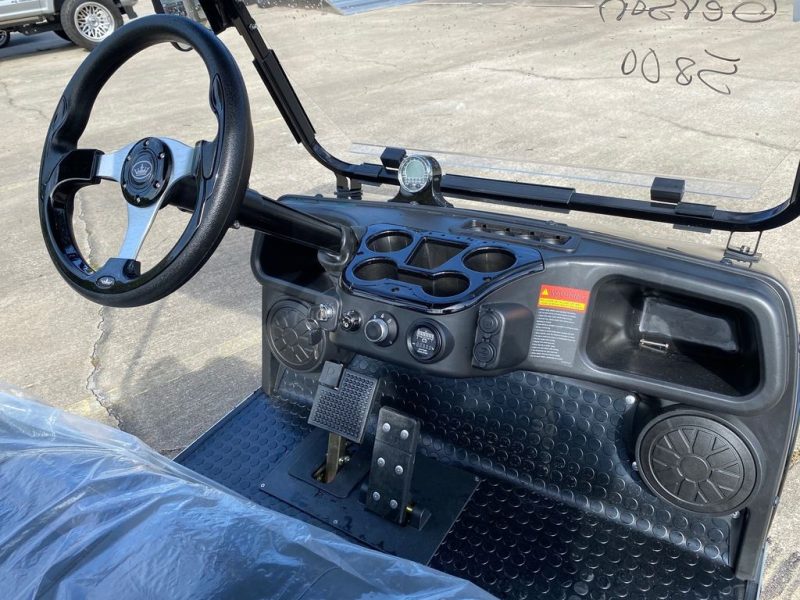 2022 Evolution Electric Vehicles Turfman 200 - Image 5